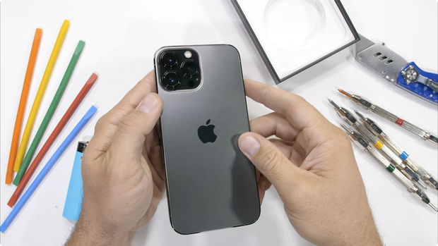 Kiểm chứng độ bền iPhone 13 Pro Max: Những điều mà Apple không nói với người dùng? - Ảnh 3.