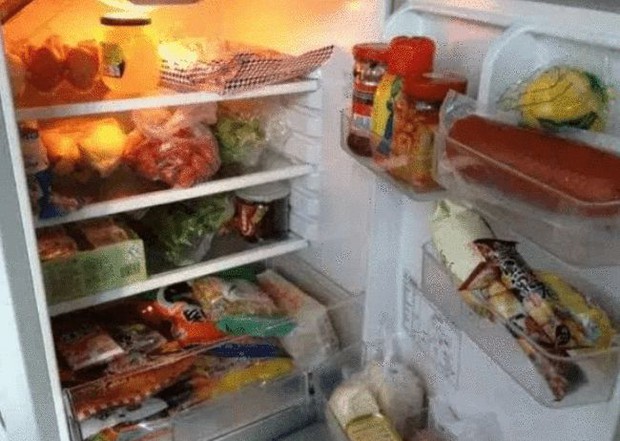 3 món 'độc hại' trong tủ lạnh nên vứt bỏ càng sớm càng tốt nếu bạn không muốn gia đình mắc bệnh ung thư tuyến giáp