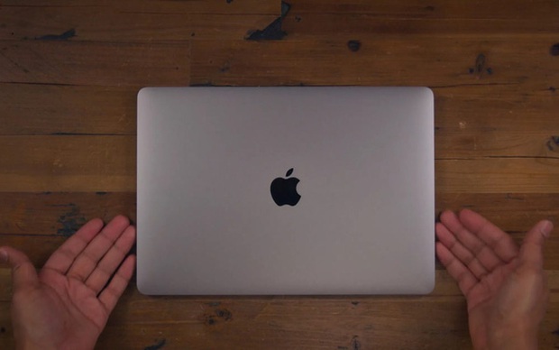 Apple có thể sẽ ra mắt MacBook Pro mới trang bị chip xử lý M1X trong tháng 10 - Ảnh 1. Apple có thể sẽ ra mắt MacBook Pro mới trang bị chip xử lý M1X trong tháng 10 - Ảnh 1.