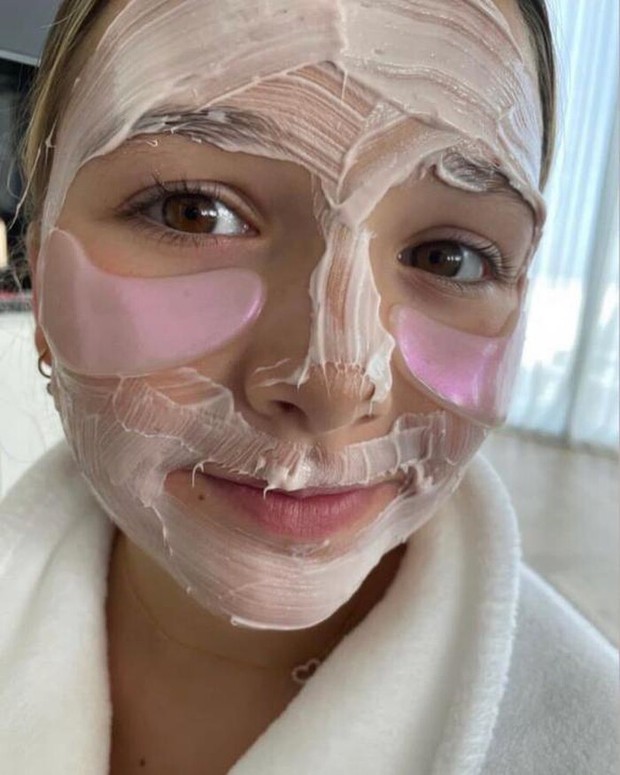 Mới 10 tuổi, ái nữ nhà David Beckham đã là khách VIP của tiệm nail và spa làm đẹp, nhưng netizen bỗng tranh cãi nảy lửa? - Ảnh 5. Mới 10 tuổi, ái nữ nhà David Beckham đã là khách VIP của tiệm nail và spa làm đẹp, nhưng netizen bỗng tranh cãi nảy lửa? - Ảnh 5.