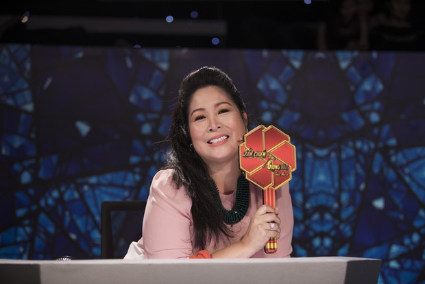 Trước khi bị anti fan đòi cấm sóng, NS Hồng Vân đã tham gia gameshow truyền hình nào? - Ảnh 7. Trước khi bị anti fan đòi cấm sóng, NS Hồng Vân đã tham gia gameshow truyền hình nào? - Ảnh 7.