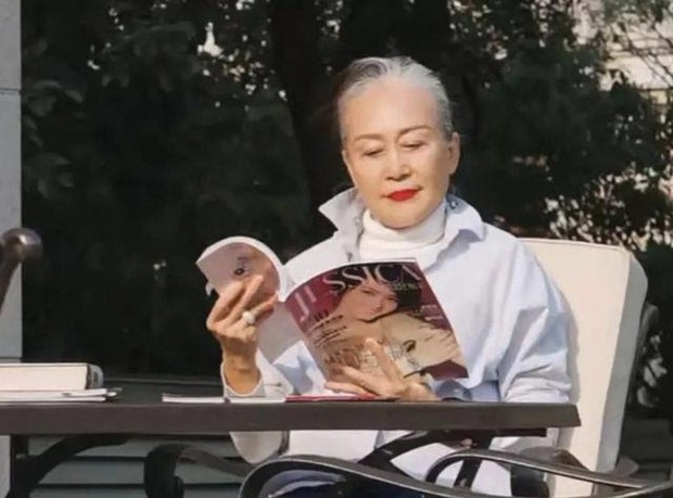 Cụ bà U80 với nghị lực khiến ai cũng ngưỡng mộ: 40 tuổi rửa bát thuê để du học, 70 tuổi làm tổng giám đốc, hăng say lao động thực hiện ước mơ - Ảnh 4. Cụ bà U80 với nghị lực khiến ai cũng ngưỡng mộ: 40 tuổi rửa bát thuê để du học, 70 tuổi làm tổng giám đốc, hăng say lao động thực hiện ước mơ - Ảnh 4.