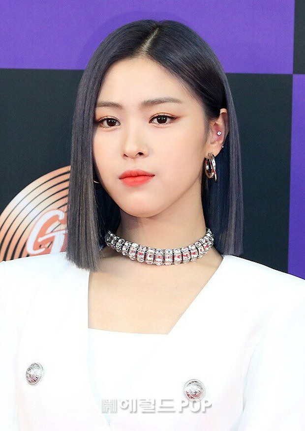 Hành trình nhan sắc đối lập của ITZY và aespa: Bên đẹp tự nhiên bị JYP “dìm” thảm, bên bị chê tơi tả vào tay SM hoá thiên nga - Ảnh 9. Hành trình nhan sắc đối lập của ITZY và aespa: Bên đẹp tự nhiên bị JYP “dìm” thảm, bên bị chê tơi tả vào tay SM hoá thiên nga - Ảnh 9.