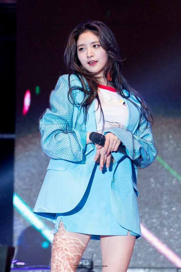 Diễn viên nhí bị bắt nạt trong MV trở thành idol xinh như búp bê sau 14 năm, từng bị netizen chỉ trích vì vô ơn với thành viên trong nhóm? - Ảnh 9. Diễn viên nhí bị bắt nạt trong MV trở thành idol xinh như búp bê sau 14 năm, từng bị netizen chỉ trích vì vô ơn với thành viên trong nhóm? - Ảnh 9.