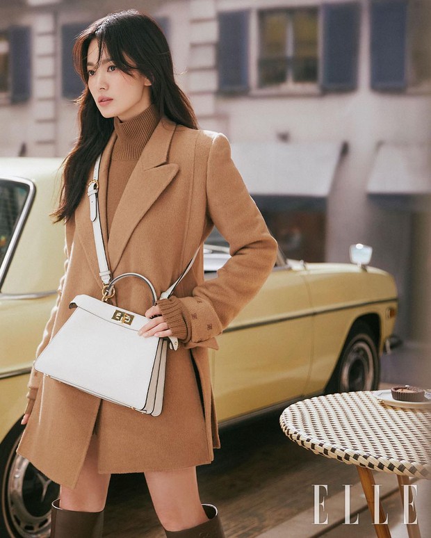 Song Hye Kyo tung bộ ảnh “bung xoã” visual: Chẳng biết có “khịa” Song Joong Ki không nhưng đẹp… quá đà lắm rồi! - Ảnh 3. Song Hye Kyo tung bộ ảnh “bung xoã” visual: Chẳng biết có “khịa” Song Joong Ki không nhưng đẹp… quá đà lắm rồi! - Ảnh 3.
