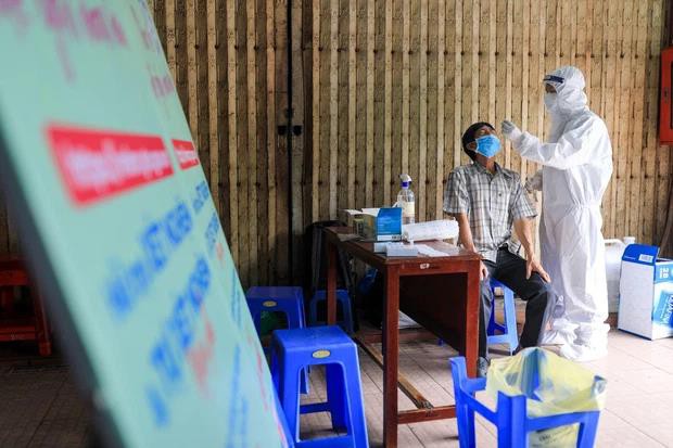 Nguy cơ lây nhiễm COVID-19 trong giai đoạn bình thường mới và 2 biện pháp phòng dịch then chốt - Ảnh 3. Nguy cơ lây nhiễm COVID-19 trong giai đoạn bình thường mới và 2 biện pháp phòng dịch then chốt - Ảnh 3.