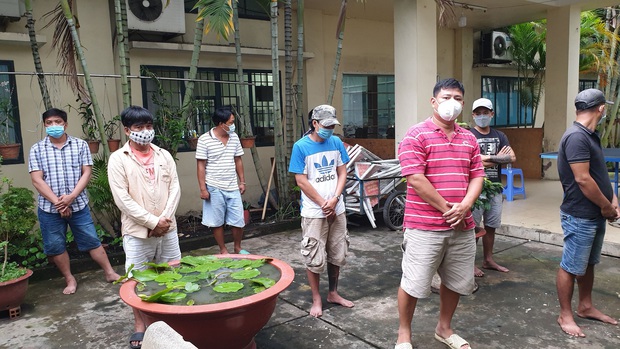 Phá trường gà ở TP.HCM, phát hiện 1 đối tượng dương tính Covid-19 - Ảnh 3. Phá trường gà ở TP.HCM, phát hiện 1 đối tượng dương tính Covid-19 - Ảnh 3.