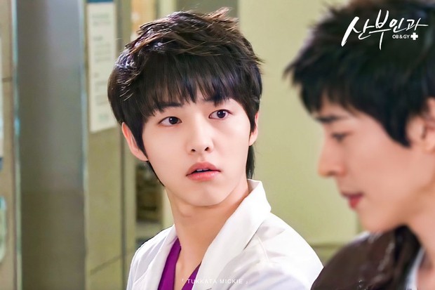 5 vai diễn thời chưa nổi của hội nam thần Hàn: Lee Min Ho uốn éo dễ sợ, Song Joong Ki hôn trai đẹp ngọt xớt luôn - Ảnh 10. 5 vai diễn thời chưa nổi của hội nam thần Hàn: Lee Min Ho uốn éo dễ sợ, Song Joong Ki hôn trai đẹp ngọt xớt luôn - Ảnh 10.