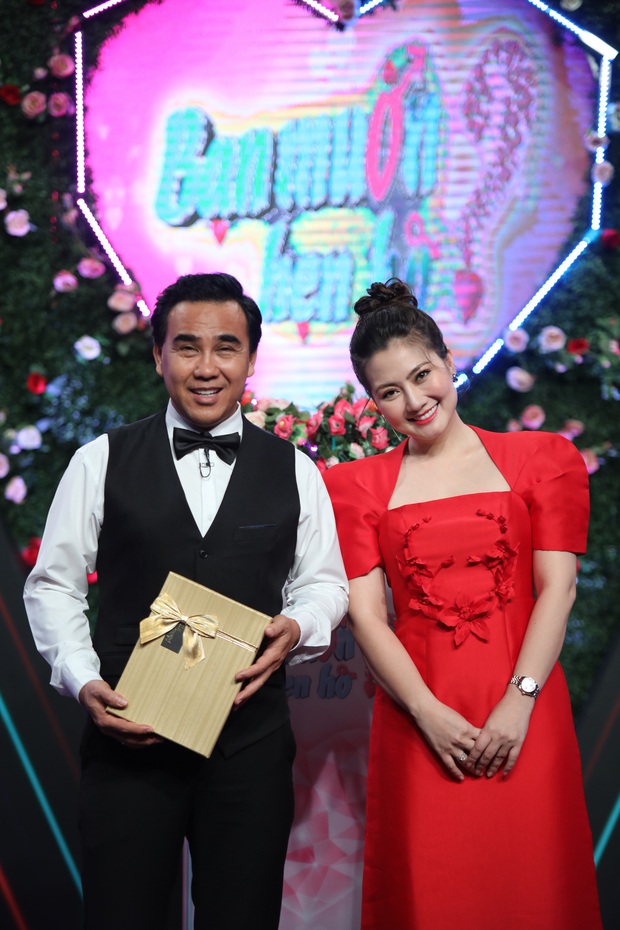 MC Quyền Linh bất ngờ hé lộ hậu trường Ngọc Lan hồi hộp trong lần đầu làm bà mối Bạn Muốn Hẹn Hò - Ảnh 4. MC Quyền Linh bất ngờ hé lộ hậu trường Ngọc Lan hồi hộp trong lần đầu làm bà mối Bạn Muốn Hẹn Hò - Ảnh 4.