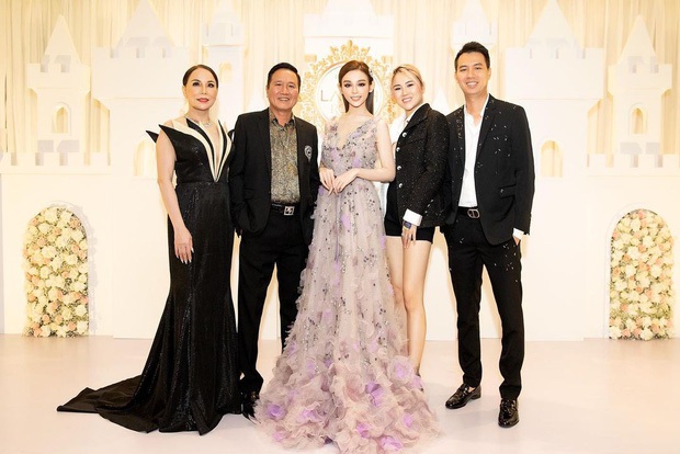 Mẹ chồng Diệp Lâm Anh ra mặt bênh vực con dâu giữa tin ly hôn, còn mối quan hệ những cặp mẹ chồng - dâu hào môn khác thì sao? - Ảnh 11.