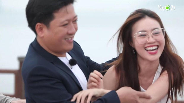 Lan Ngọc - Trường Giang thua ê chề liên tiếp, Jun Phạm khoái chí với da thịt của Karik - Ảnh 8. Lan Ngọc - Trường Giang thua ê chề liên tiếp, Jun Phạm khoái chí với da thịt của Karik - Ảnh 8.