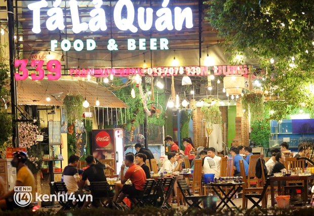 TP.HCM: Quá lì đòn, quán nhậu ở Gò Vấp ăn tiếp biên bản vì cho khách uống bia - Ảnh 1.
