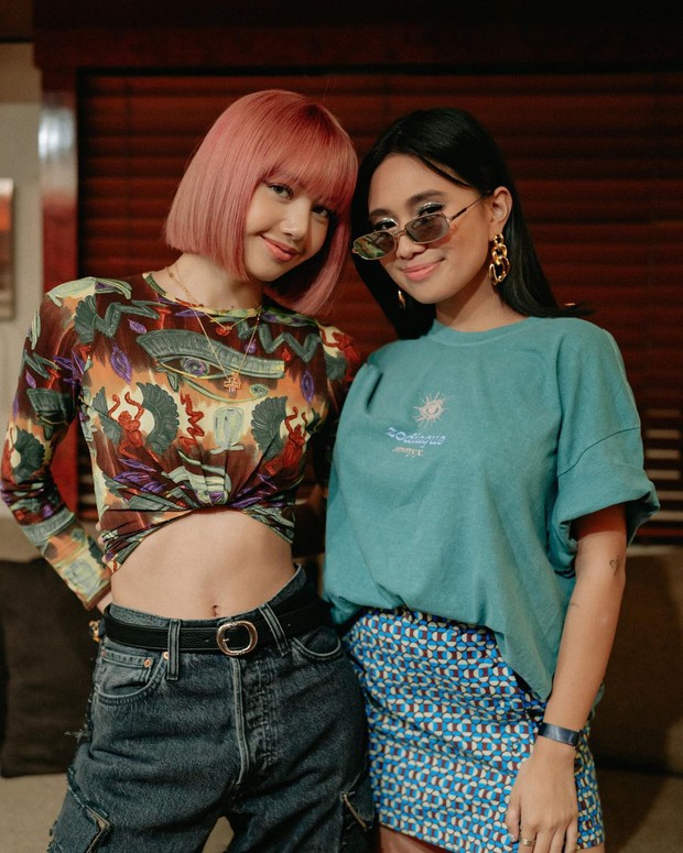 Ké Instagram nhà người ta, Lisa khoe mái tóc hồng mới tôn visual lịm tim nhường nào mà khiến dân tình phát cuồng? - Ảnh 3. Ké Instagram nhà người ta, Lisa khoe mái tóc hồng mới tôn visual lịm tim nhường nào mà khiến dân tình phát cuồng? - Ảnh 3.