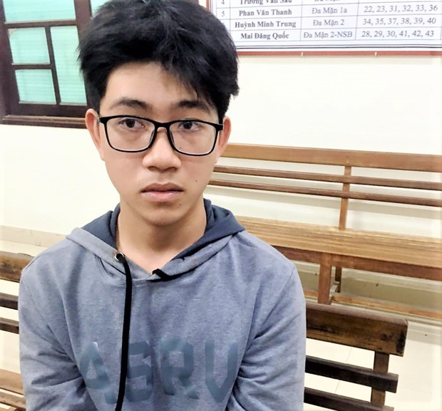 Lời khai của nghi phạm đâm chết thiếu niên 13 tuổi giữa đường phố Đà Nẵng - Ảnh 1.
