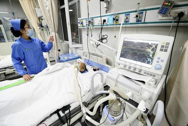 Chồng 35 tuổi bị liệt nửa người, vợ 40 tuổi hôn mê vì đột quỵ, nguyên nhân là do căn bệnh 70% người biết mình mắc nhưng chỉ 20% chịu chữa trị - Ảnh 2. Chồng 35 tuổi bị liệt nửa người, vợ 40 tuổi hôn mê vì đột quỵ, nguyên nhân là do căn bệnh 70% người biết mình mắc nhưng chỉ 20% chịu chữa trị - Ảnh 2.