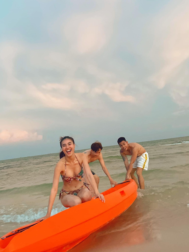 Lan Ngọc tự tin để lộ body và nhan sắc qua ảnh gốc, ai dè 1 giây sau nhận cái kết ôi con sông quê! - Ảnh 3. Lan Ngọc tự tin để lộ body và nhan sắc qua ảnh gốc, ai dè 1 giây sau nhận cái kết ôi con sông quê! - Ảnh 3.
