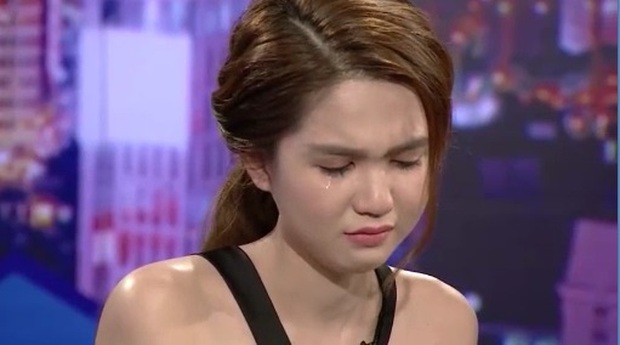 Ngọc Trinh lôi scandal mua gương fake ra kể cũng không cứu nổi kênh YouTube, nguyên nhân liên quan tới vụ Lily Chen tố giật chồng? - Ảnh 1. Ngọc Trinh lôi scandal mua gương fake ra kể cũng không cứu nổi kênh YouTube, nguyên nhân liên quan tới vụ Lily Chen tố giật chồng? - Ảnh 1.