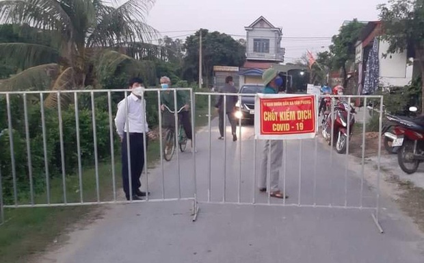  Hải Dương: Test nhanh cho khoảng 500 học sinh, phát hiện 32 em dương tính - Ảnh 1.