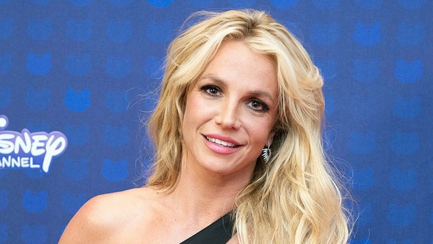 Britney Spears quyết tâm kiện cha ruột đến cùng vì 13 năm khổ cực, bị đặt camera trong phòng ngủ và nhét thiết bị tránh thai vào người! - Ảnh 3.