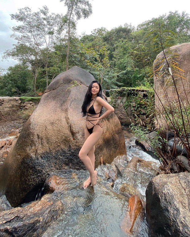 Một gái xinh đăng ảnh bikini trả thù, lại còn gây lú với khoảnh khắc hệt như đang nude giữa thiên nhiên - Ảnh 4.