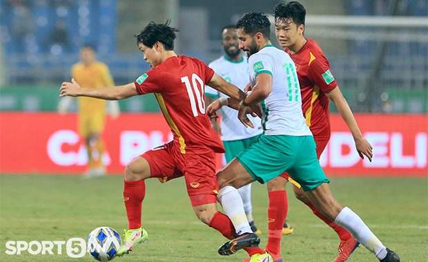 Thánh VAR hiển linh cứu một bàn thua! Tuyển Việt Nam vẫn phải nhận thất bại 0-1 trước Saudi Arabia - Ảnh 1.