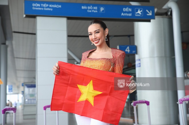 Thuỳ Tiên nổi bần bật chính thức lên đường tham dự Miss Grand 2021: Tiểu Vy đến tiếp sức, số lượng vali gây bất ngờ! - Ảnh 2.