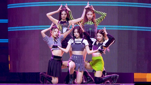 MAMA 2021 tưng bừng lắm rồi: 1 nghệ sĩ US-UK tới diễn, ITZY và aespa sẽ collab, YG liệu có cho Lisa và Rosé tham dự? - Ảnh 3. MAMA 2021 tưng bừng lắm rồi: 1 nghệ sĩ US-UK tới diễn, ITZY và aespa sẽ collab, YG liệu có cho Lisa và Rosé tham dự? - Ảnh 3.