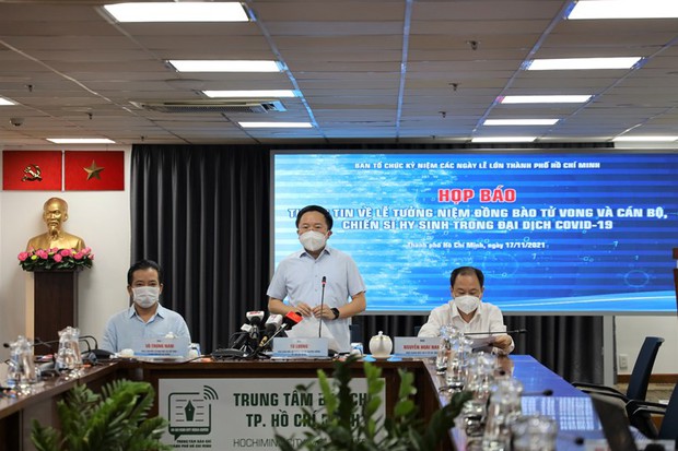 Bệnh nhân Covid-19 tử vong ở TP.HCM: Nữ nhiều hơn nam, chủ yếu là người trên 50 tuổi - Ảnh 1. Bệnh nhân Covid-19 tử vong ở TP.HCM: Nữ nhiều hơn nam, chủ yếu là người trên 50 tuổi - Ảnh 1.