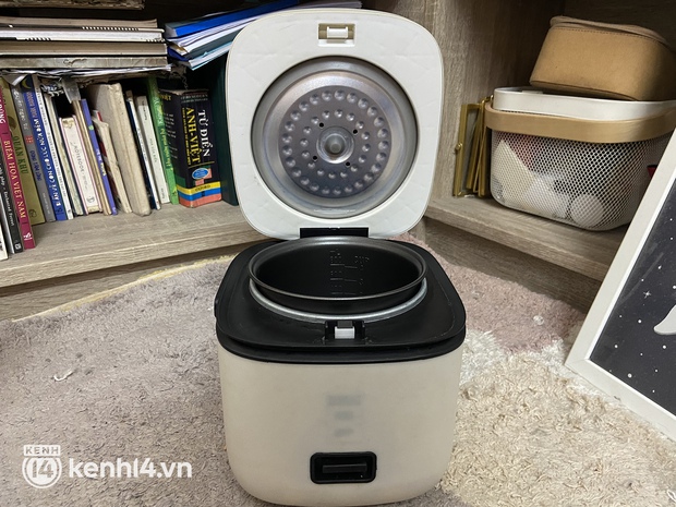 Review nồi cơm mini nội địa Trung giá chỉ 300k: Cứ tưởng dùng được dăm bữa nửa tháng là vứt nhưng mình phải quay xe sau 4 tháng sử dụng - Ảnh 3.