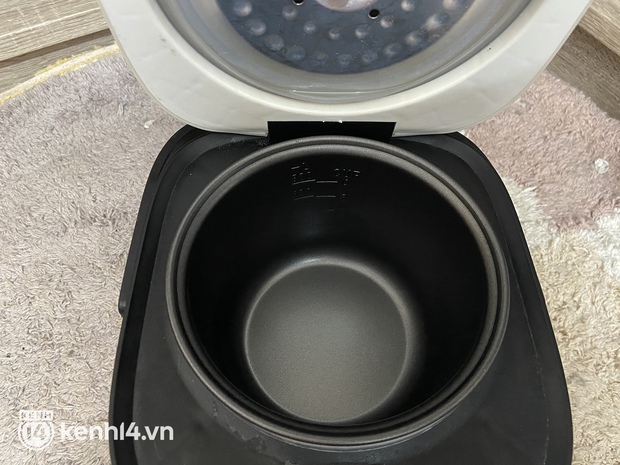 Review nồi cơm mini nội địa Trung giá chỉ 300k: Cứ tưởng dùng được dăm bữa nửa tháng là vứt nhưng mình phải quay xe sau 4 tháng sử dụng - Ảnh 4.