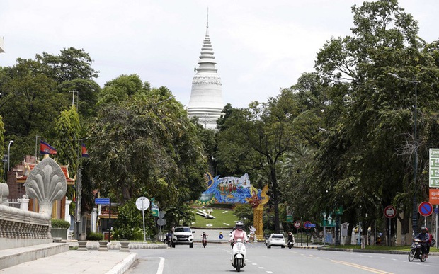 Campuchia mở cửa với du khách đã hoàn tất tiêm phòng COVID-19 - Ảnh 1. Campuchia mở cửa với du khách đã hoàn tất tiêm phòng COVID-19 - Ảnh 1.