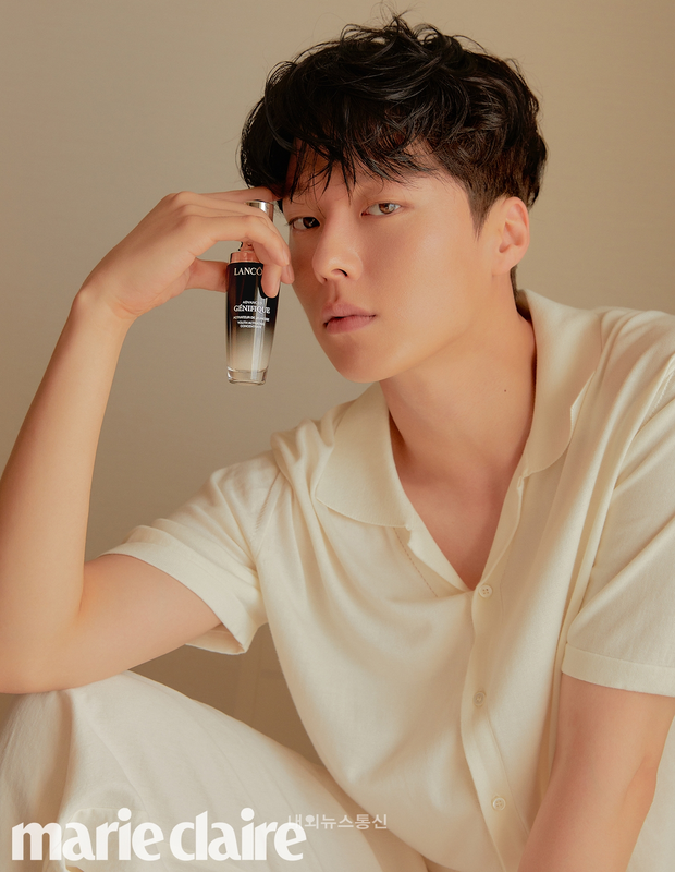 Fan của Jang Ki Yong nằng nặc đòi gặp anh sớm hơn, nhưng lúc nhìn chùm ảnh này ai cũng té lẹ - Ảnh 1. Fan của Jang Ki Yong nằng nặc đòi gặp anh sớm hơn, nhưng lúc nhìn chùm ảnh này ai cũng té lẹ - Ảnh 1.