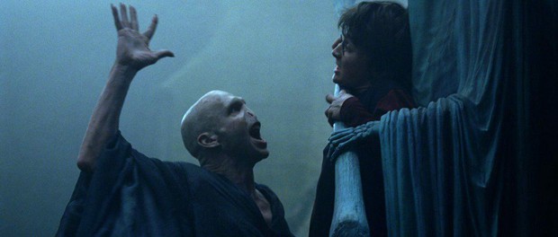 5 quyết định ngớ ngẩn nhất của Voldemort trong Harry Potter khiến hắn bị giết: Làm được điều số 4 là Harry xanh cỏ từ lâu rồi! - Ảnh 6.