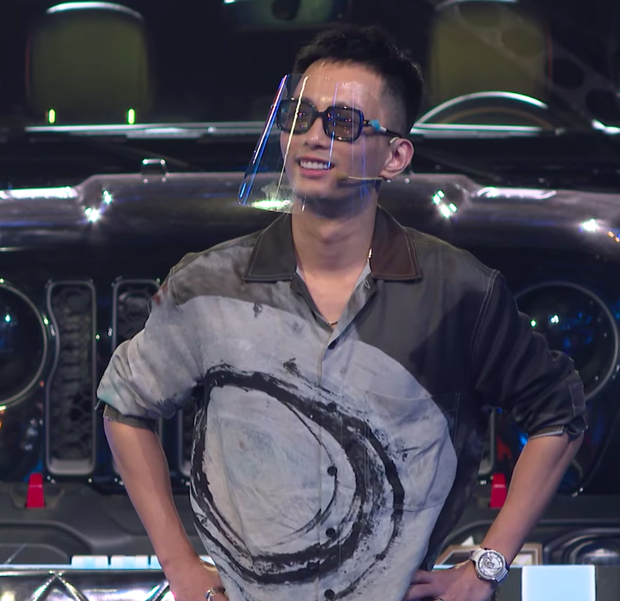 Lại đụng độ Karik ở Rap Việt, Rhymastic phải cầu cứu: Anh Tee, anh Binz cứu em - Ảnh 3. Lại đụng độ Karik ở Rap Việt, Rhymastic phải cầu cứu: Anh Tee, anh Binz cứu em - Ảnh 3.