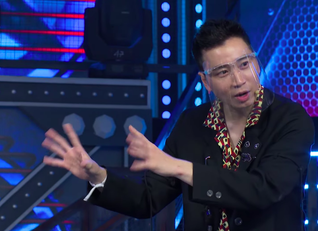 Lại đụng độ Karik ở Rap Việt, Rhymastic phải cầu cứu: Anh Tee, anh Binz cứu em - Ảnh 2. Lại đụng độ Karik ở Rap Việt, Rhymastic phải cầu cứu: Anh Tee, anh Binz cứu em - Ảnh 2.