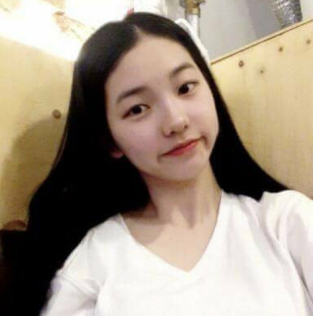 Điểm chung của Jungkook (BTS), Yuna (ITZY) và Karina (aespa): Hội visual hút fan nhưng đều vướng tranh cãi dao kéo - Ảnh 7. Điểm chung của Jungkook (BTS), Yuna (ITZY) và Karina (aespa): Hội visual hút fan nhưng đều vướng tranh cãi dao kéo - Ảnh 7.