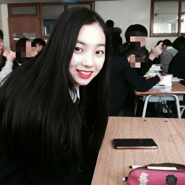 Điểm chung của Jungkook (BTS), Yuna (ITZY) và Karina (aespa): Hội visual hút fan nhưng đều vướng tranh cãi dao kéo - Ảnh 8. Điểm chung của Jungkook (BTS), Yuna (ITZY) và Karina (aespa): Hội visual hút fan nhưng đều vướng tranh cãi dao kéo - Ảnh 8.