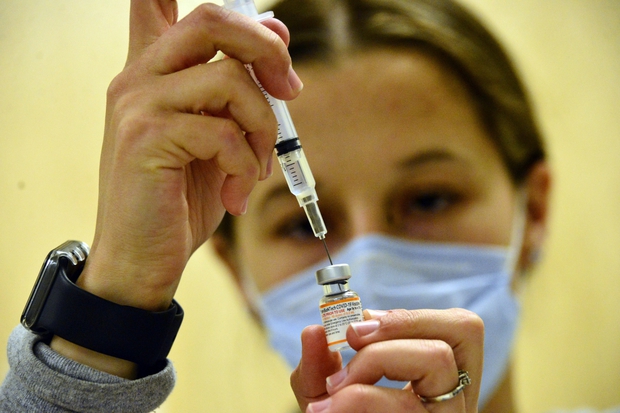 Mỹ lên kế hoạch tăng tốc sản xuất 1 tỷ liều vaccine ngừa Covid-19 hàng năm - Ảnh 1. Mỹ lên kế hoạch tăng tốc sản xuất 1 tỷ liều vaccine ngừa Covid-19 hàng năm - Ảnh 1.