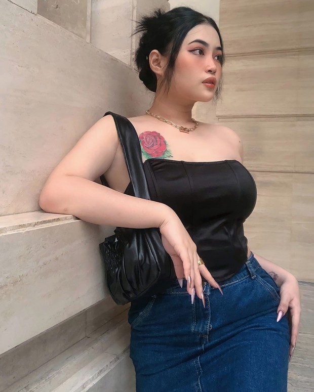 Cô nàng mũm mĩm nhận nghìn like nhờ style sexy như gái Tây, nhìn váy áo sang xịn nhưng hoá ra nhiều món giá rẻ chỉ từ 60k thôi - Ảnh 8. Cô nàng mũm mĩm nhận nghìn like nhờ style sexy như gái Tây, nhìn váy áo sang xịn nhưng hoá ra nhiều món giá rẻ chỉ từ 60k thôi - Ảnh 8.