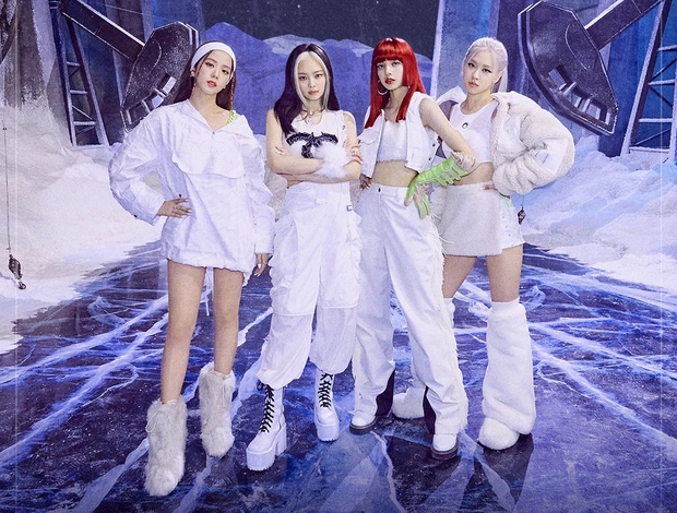 Lisa tung hint BLACKPINK comeback, còn tiết lộ thêm về mối quan hệ với các thành viên: Liệu có mất đoàn kết như lời đồn? - Ảnh 3. Lisa tung hint BLACKPINK comeback, còn tiết lộ thêm về mối quan hệ với các thành viên: Liệu có mất đoàn kết như lời đồn? - Ảnh 3.