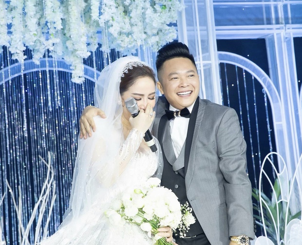 Bảo Thy lần đầu tiên khoe ảnh bụng bầu lớn rõ ở tuần thứ 35, nhân vật phó nháy quyền lực gây chú ý - Ảnh 4. Bảo Thy lần đầu tiên khoe ảnh bụng bầu lớn rõ ở tuần thứ 35, nhân vật phó nháy quyền lực gây chú ý - Ảnh 4.