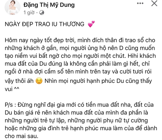 Midu gây sốc khi cầm cả tá quyển sổ đỏ trên tay, đặc biệt ghi điểm vì 1 hành động - Ảnh 2. Midu gây sốc khi cầm cả tá quyển sổ đỏ trên tay, đặc biệt ghi điểm vì 1 hành động - Ảnh 2.
