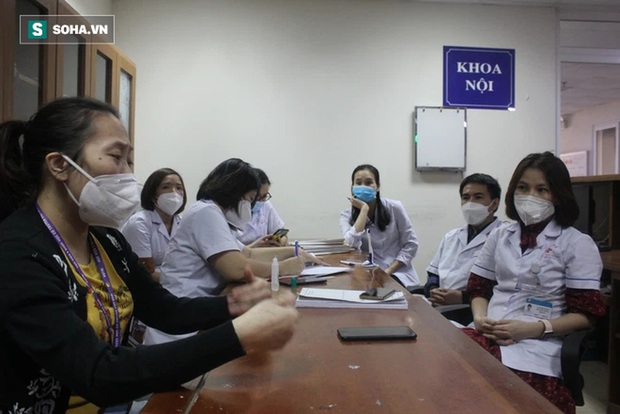 BV Tuệ Tĩnh nợ lương, GS Trương Việt Bình: Y bác sĩ quá khổ, máy móc mua 18 tỷ về đắp bụi - Ảnh 1. BV Tuệ Tĩnh nợ lương, GS Trương Việt Bình: Y bác sĩ quá khổ, máy móc mua 18 tỷ về đắp bụi - Ảnh 1.