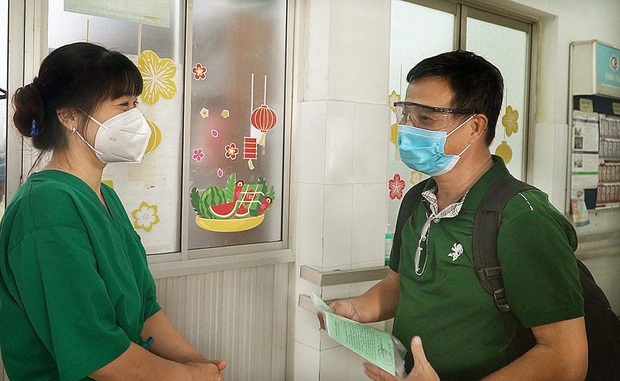 Những người từ cõi chết Covid-19 về: Tôi vẫn tự thắp hương cho bệnh nhân đã mất của mình - Ảnh 12. Những người từ cõi chết Covid-19 về: Tôi vẫn tự thắp hương cho bệnh nhân đã mất của mình - Ảnh 12.