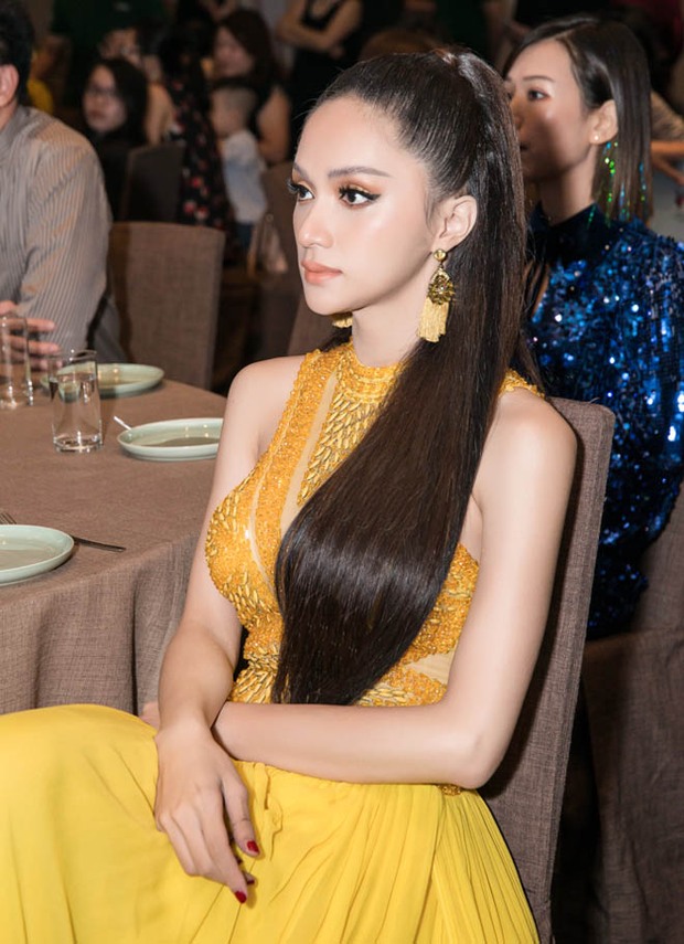 Netizen quyết truy nguyên nhân Hương Giang đi trễ 2 tiếng đồng hồ trong họp báo, lôi cả scandal chấn động ra cà khịa - Ảnh 6. Netizen quyết truy nguyên nhân Hương Giang đi trễ 2 tiếng đồng hồ trong họp báo, lôi cả scandal chấn động ra cà khịa - Ảnh 6.