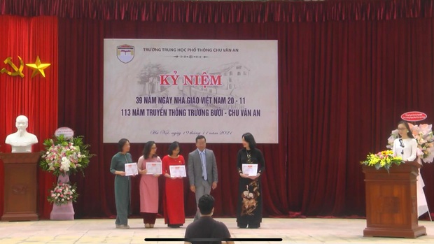 CẬP NHẬT cả nước chào mừng ngày Nhà giáo Việt Nam 20/11: Nhiều nơi tổ chức online, không khí vẫn siêu rộn ràng - Ảnh 5. CẬP NHẬT cả nước chào mừng ngày Nhà giáo Việt Nam 20/11: Nhiều nơi tổ chức online, không khí vẫn siêu rộn ràng - Ảnh 5.