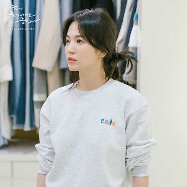 Rating phim của Song Hye Kyo đột ngột giảm nhẹ, đối thủ cổ trang sắp vượt mặt tới nơi! - Ảnh 2.