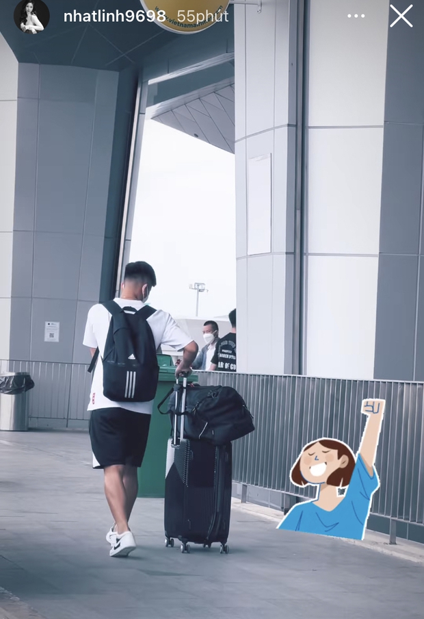 Tuyển thủ Việt Nam nghẹn ngào tạm biệt vợ con và bạn gái để lên đường làm nhiệm vụ - Ảnh 6. Tuyển thủ Việt Nam nghẹn ngào tạm biệt vợ con và bạn gái để lên đường làm nhiệm vụ - Ảnh 6.