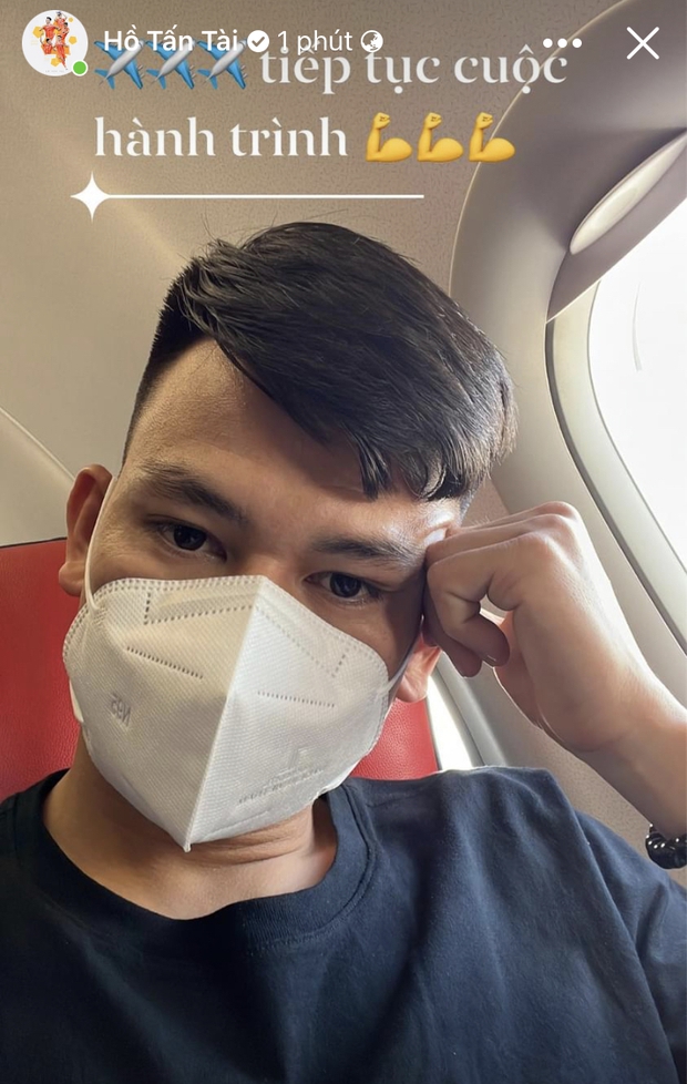 Tuyển thủ Việt Nam nghẹn ngào tạm biệt vợ con và bạn gái để lên đường làm nhiệm vụ - Ảnh 9. Tuyển thủ Việt Nam nghẹn ngào tạm biệt vợ con và bạn gái để lên đường làm nhiệm vụ - Ảnh 9.
