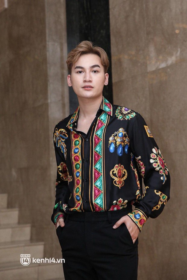 Dàn sao đổ bộ sự kiện hot chiều cuối tuần: Hương Giang tái xuất lộng lẫy nhưng chậm trễ, Hà Anh khoe ngực cực sexy! - Ảnh 10. Dàn sao đổ bộ sự kiện hot chiều cuối tuần: Hương Giang tái xuất lộng lẫy nhưng chậm trễ, Hà Anh khoe ngực cực sexy! - Ảnh 10.